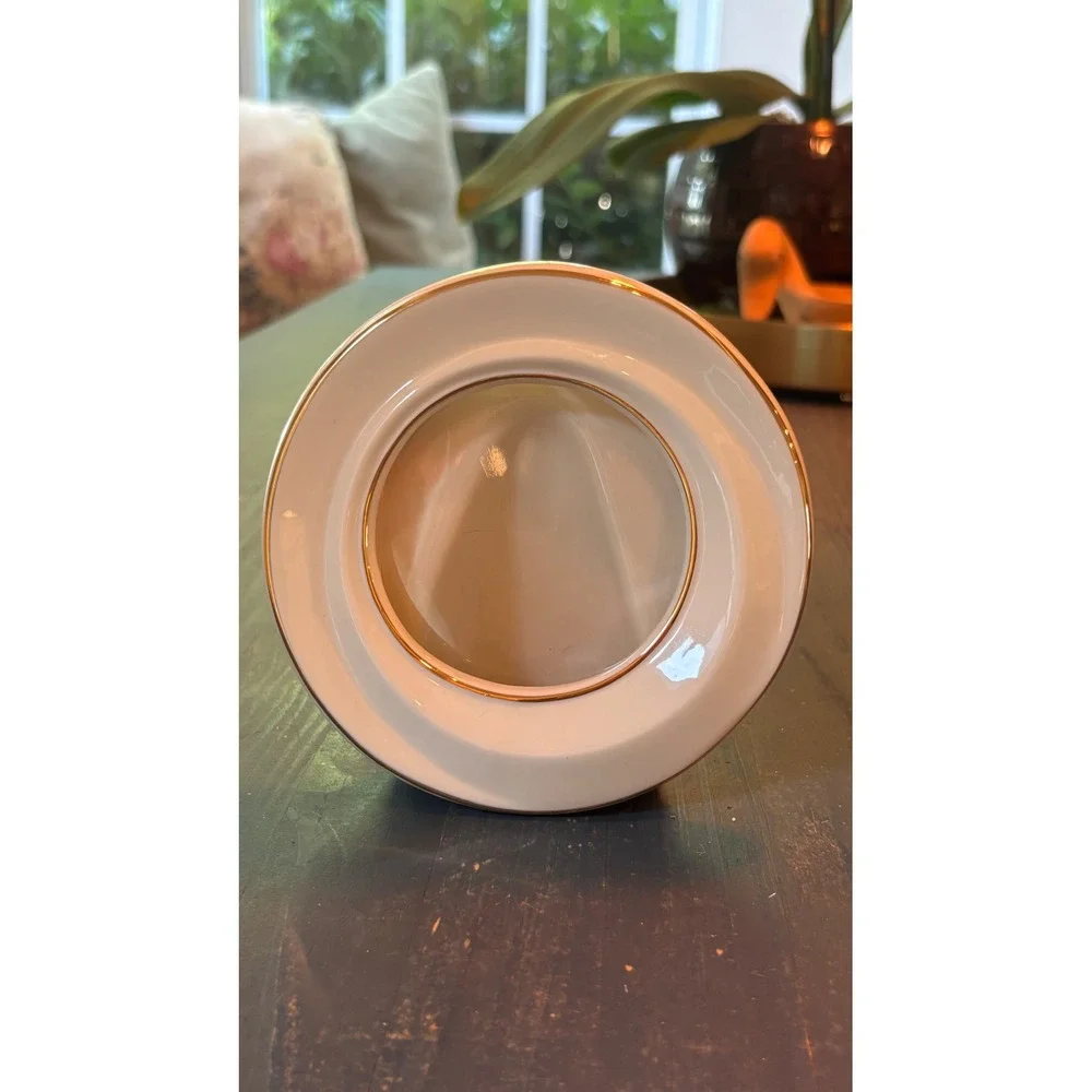 Lenox Ivory Porcelain Round Picture Frame Gold Trim Handcrafted 5.5 inch